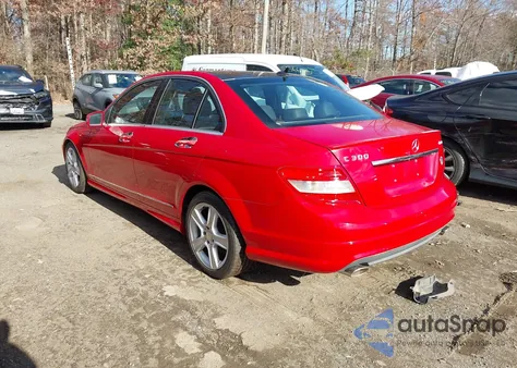 2010 Mercedes-Benz C 300 Luxury 4Matic/Sport 4Matic from USA, damaged, VIN WDDGF8BB8AR090365